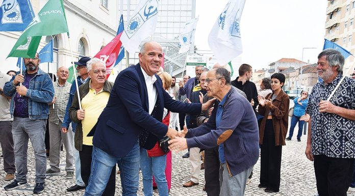 Candidatura da CDU trouxe Paulo Raimundo de comboio até às Caldas