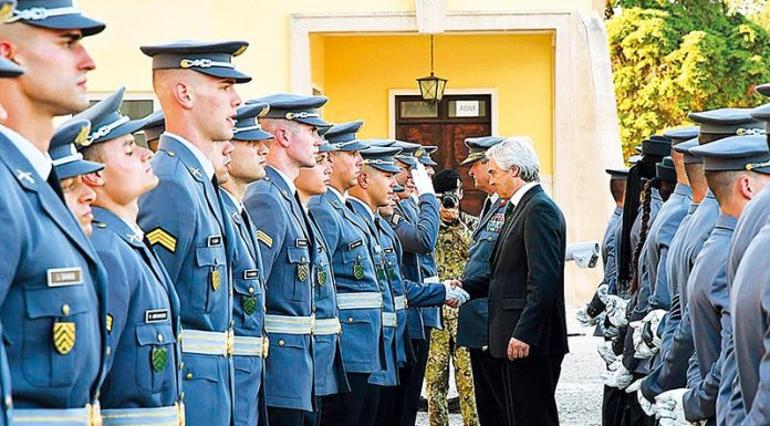 Ministro da Defesa apadrinhou 44 novos sargentos