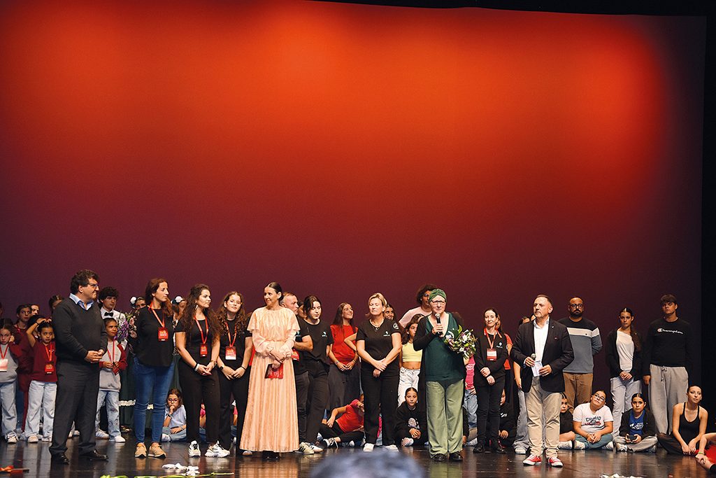 Grupos de dança de todo o país vieram ao CCC celebrar os 27 anos do Super Flash