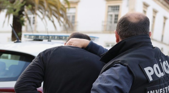 Detido nas Caldas por violência doméstica e ameaça agravada