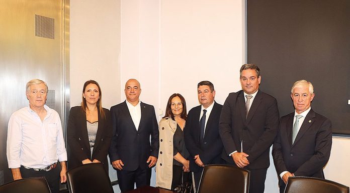 Ricardo Pinteus empossado presidente da Câmara do Cadaval promete diálogo