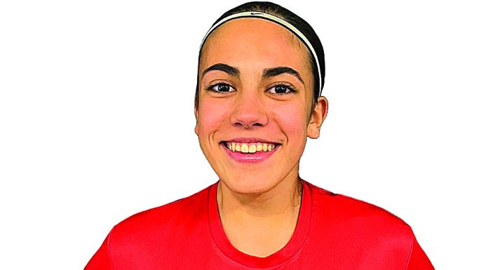 Miriam Pimenta em estreia na Seleção Nacional Sub-15