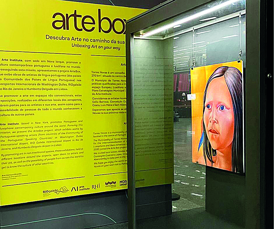 Artistas do Oeste estão a expôr em aeroporto brasileiro