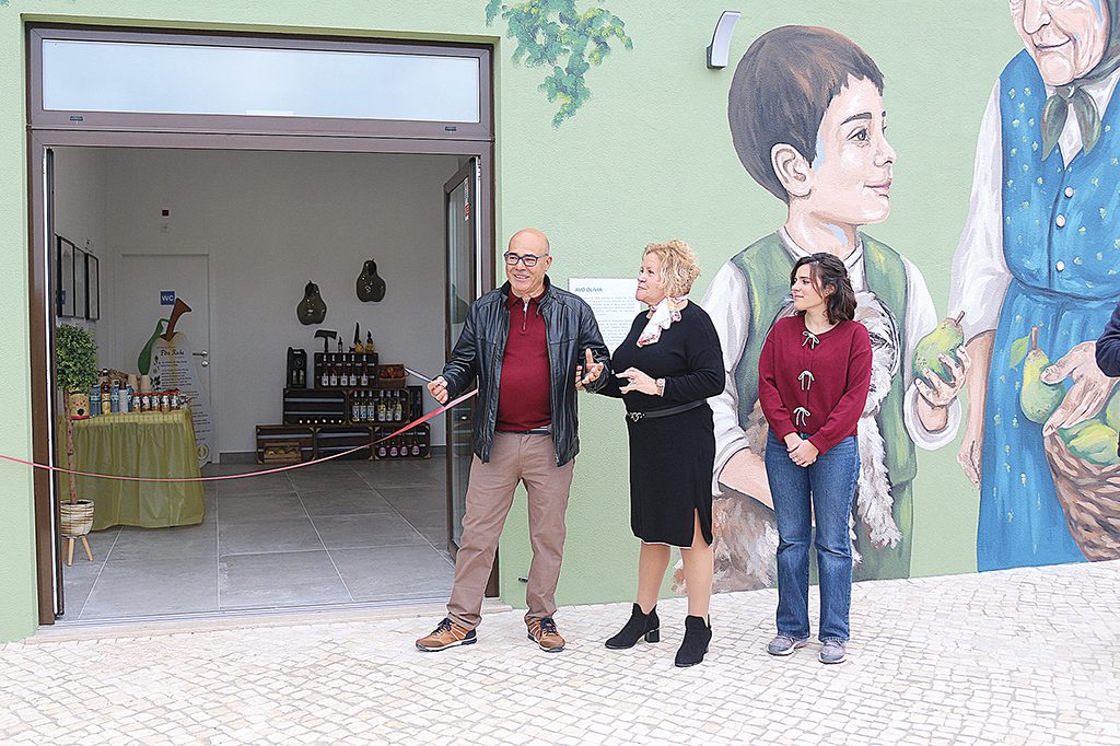 Inaugurado novo parque temático da Pera Rocha