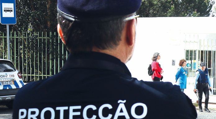 Explosão em apartamento causa um ferido grave em Alcobaça