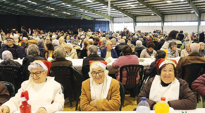 Convívio e feijoada juntam 1500 idosos na Expoeste 1 img 6435