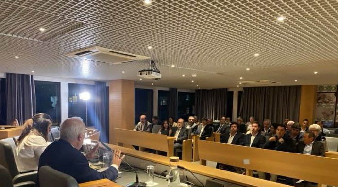 Maioria PSD na Assembleia aprova moção de suspensão de taxa de saneamento assembleia municipal caldas