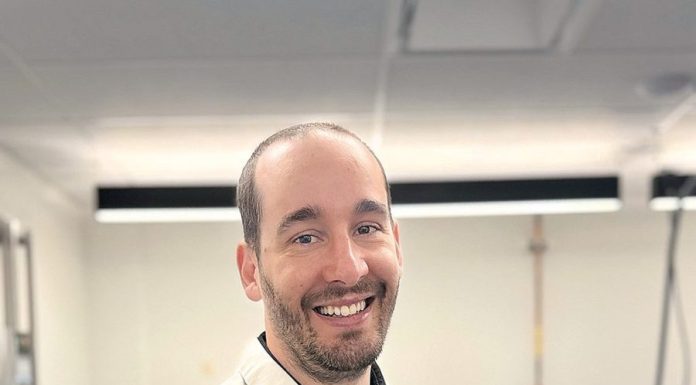 Beneditense liderou equipa que analisava 80 mil testes covid por dia, nos EUA henrique microbiologia