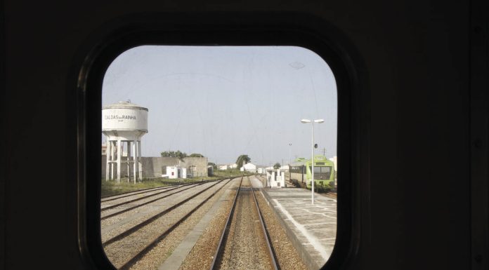 Comissão de Defesa da Linha do Oeste critica supressão de 79 comboios este mês
