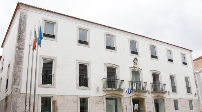 Assembleia Municipal de Torres Vedras pede reunião com primeiro-ministro sobre novo hospital do Oeste paços do concelho
