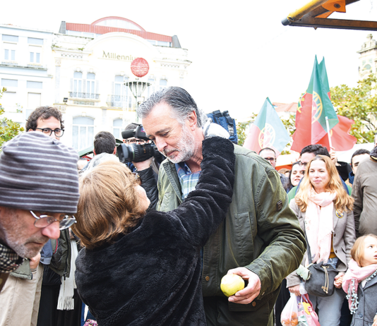 “A campanha não é só convencer a votar, é conhecer os problemas”