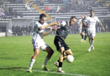 Futebol: Líder reaviva ferida que não está fácil de sarar