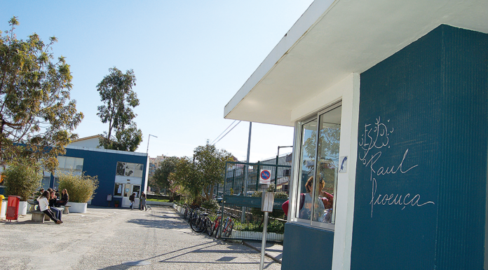 Agrupamentos de escolas precisam de mais funcionários