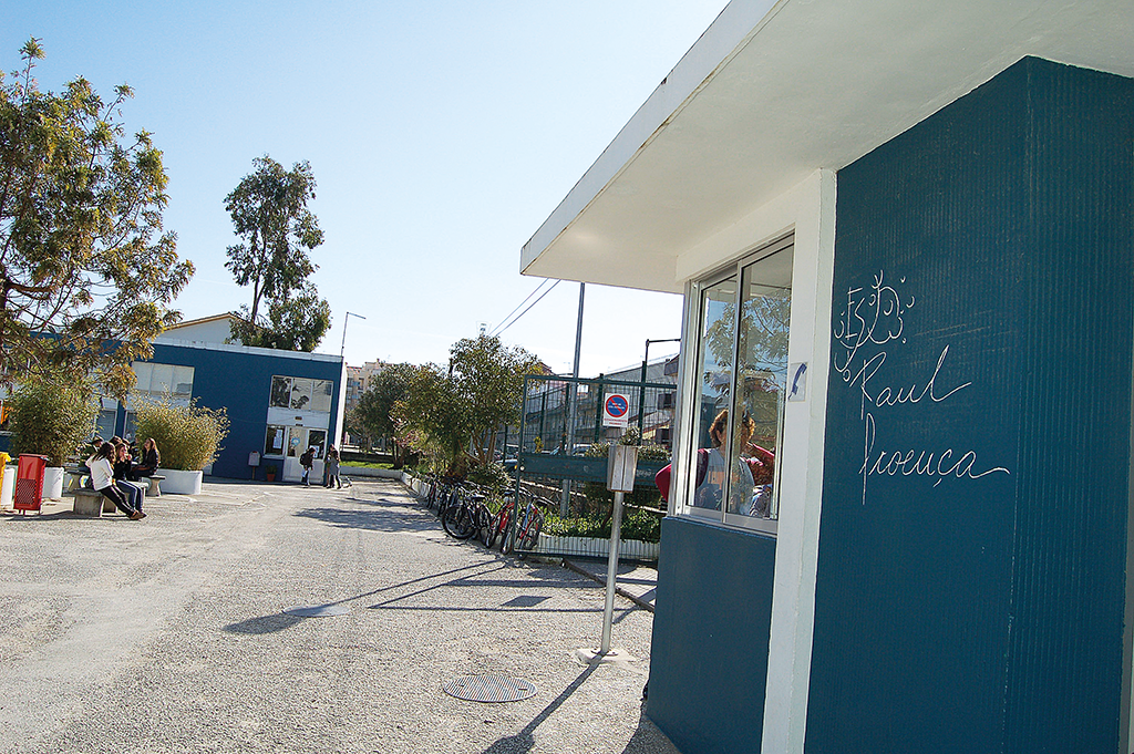 Agrupamentos  de escolas precisam de mais funcionários