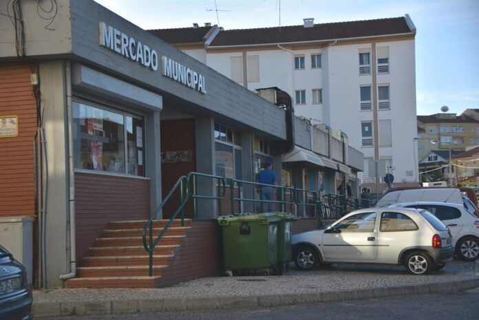 mercado municipal cadaval