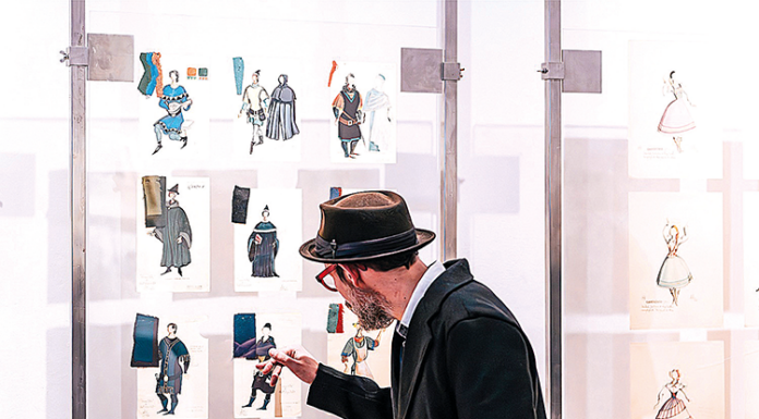 Museu Abílio reabre com coleção do artista