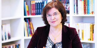 Livro de autora oestina foi distinguido nos Estados Unidos