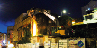 Críticas pela demolição da antiga casa de Vitorino Froes