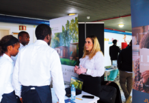 Evento colocou alunos a falar com empregadores