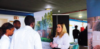 Evento colocou alunos a falar com empregadores