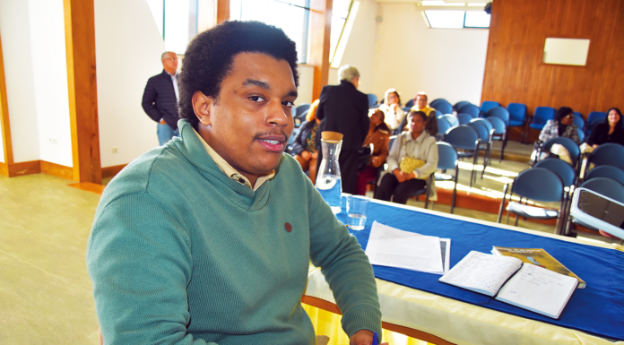 Roberto Saraiva apresentou livro na Biblioteca