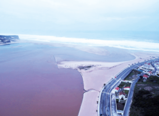 Câmaras fazem intervenção de emergência para relocalizar ligação da Lagoa de Óbidos ao mar