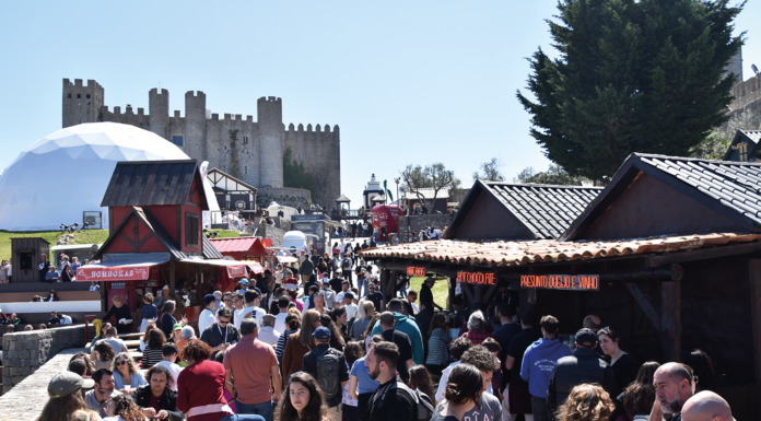 Ventos fortes adiam abertura do Festival Internacional de Chocolate de Óbidos (Correção)