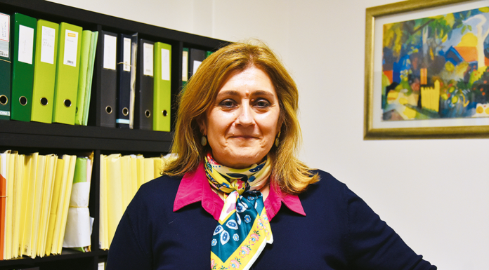 “As mulheres vêem a política de uma maneira diferente, normalmente são mais aguerridas nas suas posições”