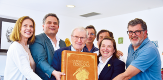 Padre Eduardo Gonçalves homenageado em almoço vinícola