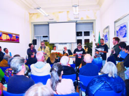 Casa cheia para mostrar solidariedade com o povo cubano