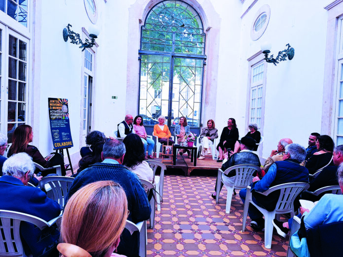 A apresentação da obra decorreu no Céu do Vidro