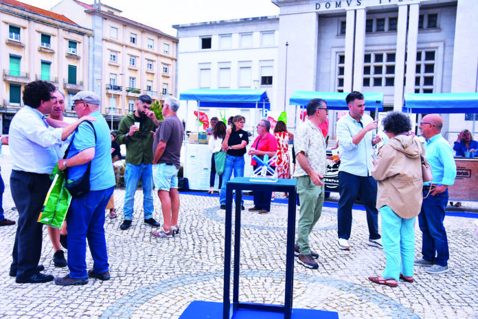 A associação quer fomentar o convívio e ligar comerciantes e representantes de várias instituições