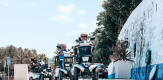 Scooters elétricas facilitam as deslocações na vila de Óbidos