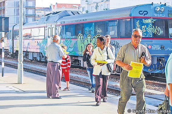 Todos de acordo em que a linha da Oeste deve ser electrificada na sua totalidade