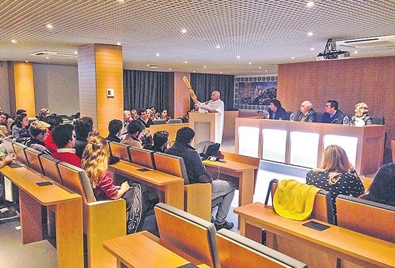 Jovens socialistas e comunistas falharam Assembleia Municipal Jovem