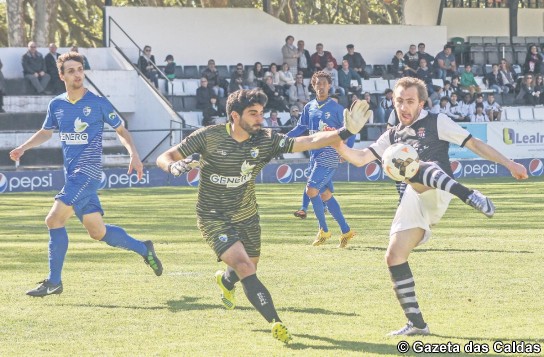 Faltou o golo numa segunda parte de luxo