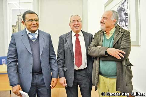 Vítor Ilharco apresentou livros contemporâneos de escárnio e mal dizer Gazeta das Caldas