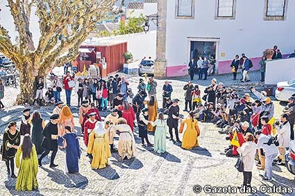 Danças medievais cativam fotógrafos japonenses Gazeta das Caldas