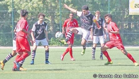 Bernardo Carvalho garante vitória tardia