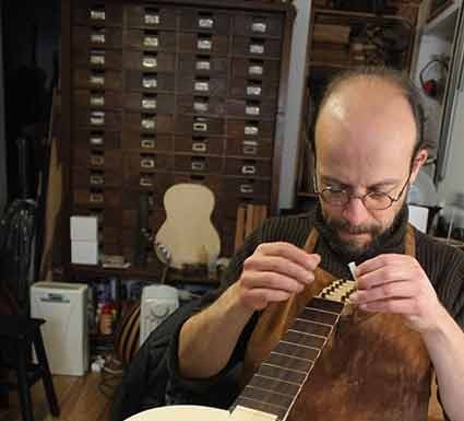 Caldense recria instrumentos seculares