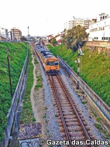 Todos os partidos e autarcas contra modernização de só metade da linha do Oeste