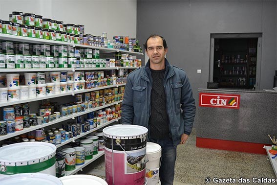 Abriu a Casa das Tintas no Bairro da Ponte