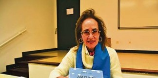 Isabel Sá Lopes apresentou livro bilingue sobre a amizade Gazeta das Caldas